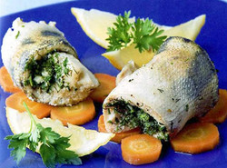 Fish rolls with vegetables
