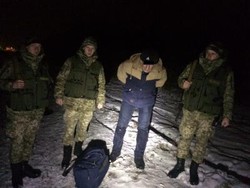 Armenian border guards detained the night, en route to Poland and seized